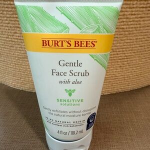 Burt's Bees Gentle Cleansing Face Scrub